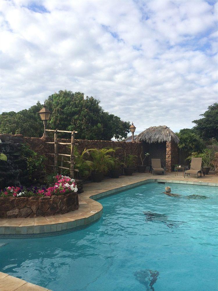 House Of Fountains Bed & Breakfast Lahaina Bagian luar foto