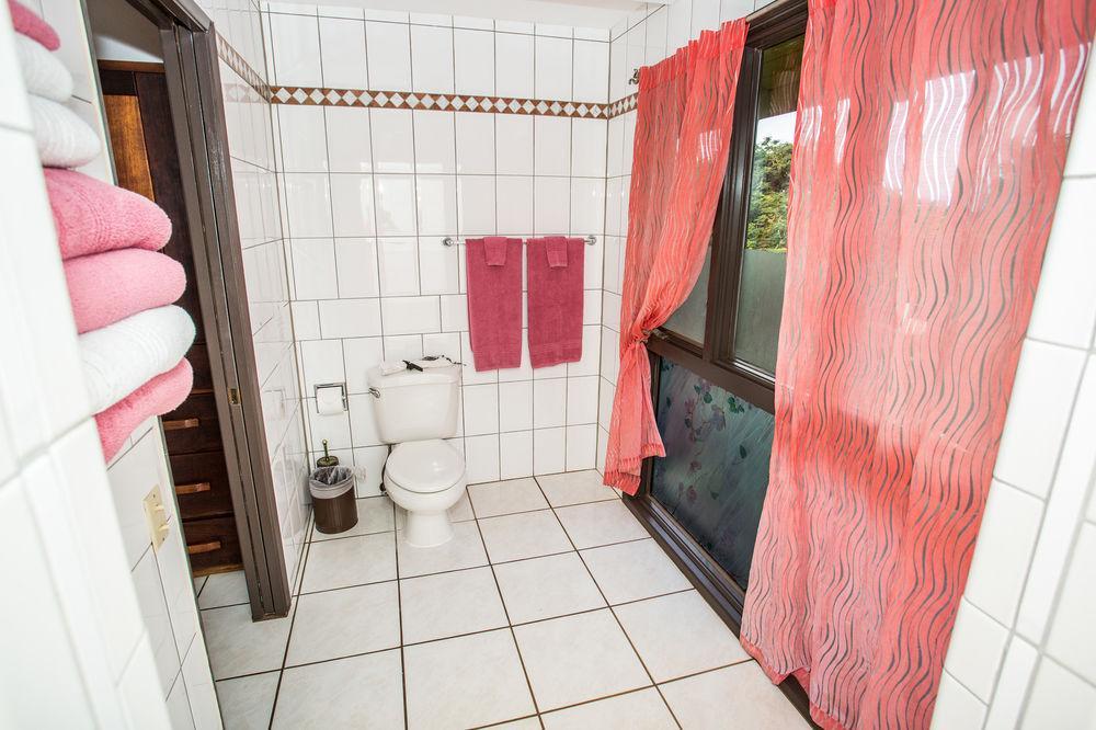 House Of Fountains Bed & Breakfast Lahaina Bagian luar foto