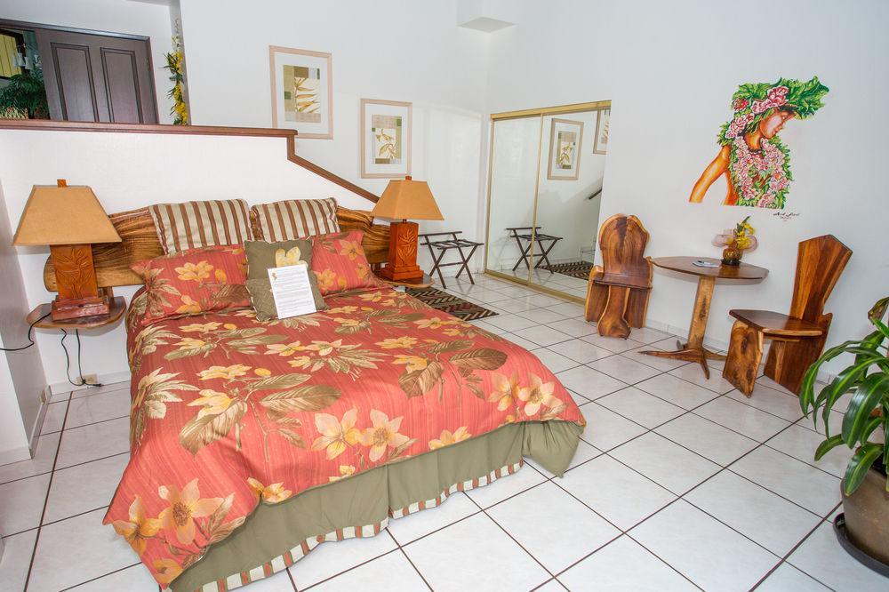 House Of Fountains Bed & Breakfast Lahaina Bagian luar foto